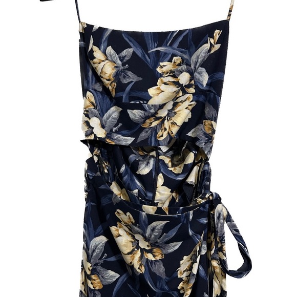 Reformation Umbria Midi Dress Tropical Wrap Bottom Cut Out Plumeria Floral 0 - Picture 4 of 10